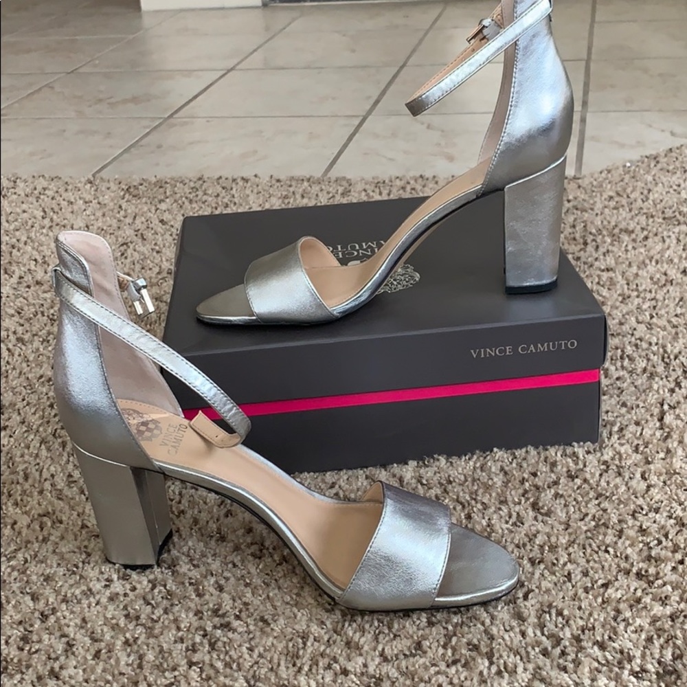 Vince Camuto